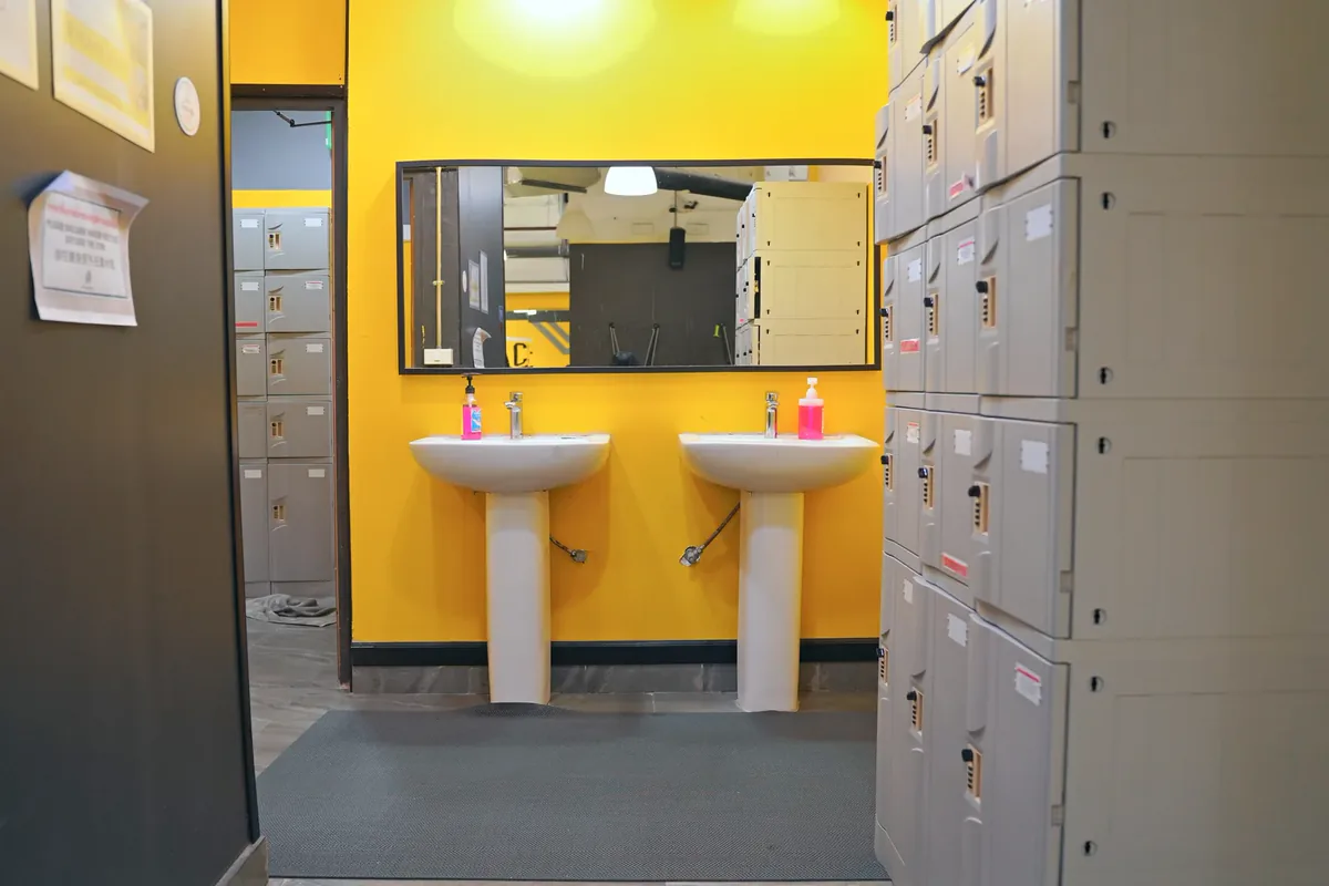 Loker dan wastafel — FITFAC Rama 9