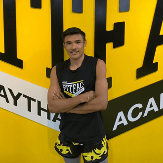ครูเฮง ครูมวยสากล FITFAC สาขาเพลินจิต